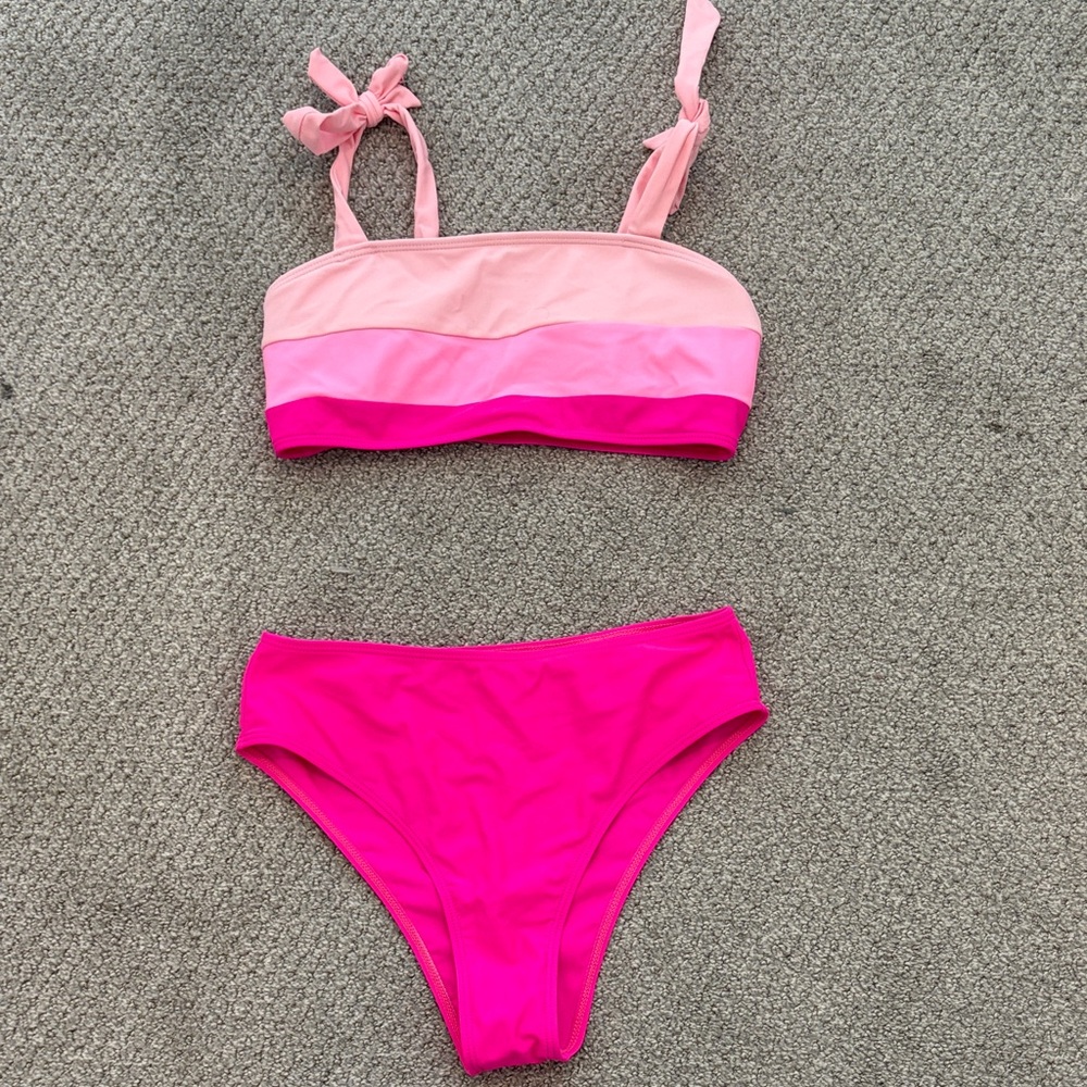 Stylish Pink Colorblock Bikini Set